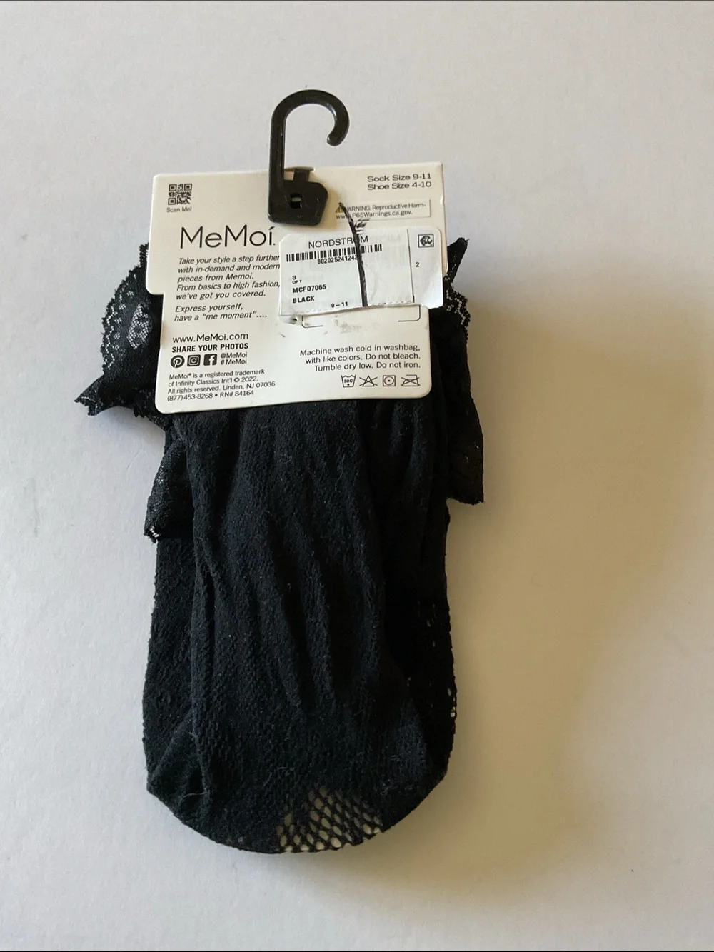 MEMOI WOMENS LACE RUFFLE TOP SOCKS BLACK OS NWT